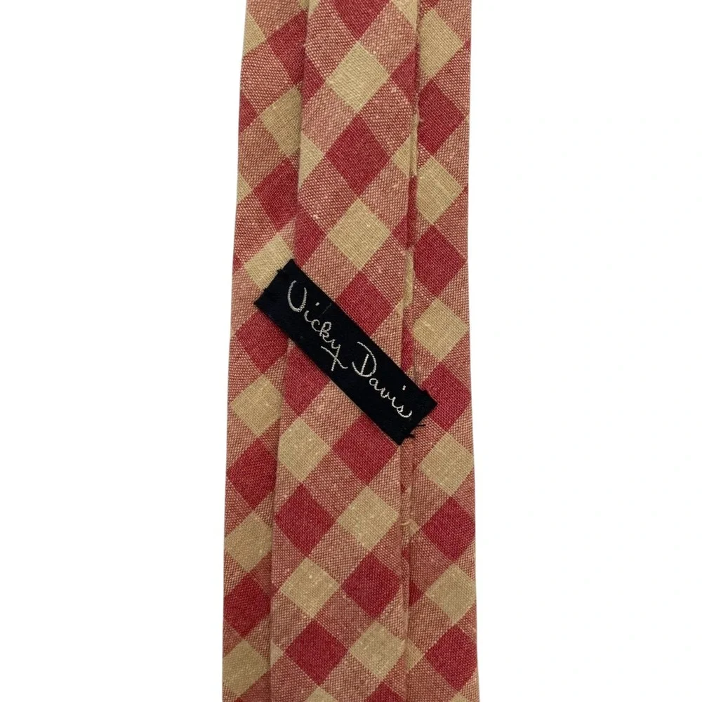 Vintage Vicky Davis Men's Classic Neck Tie Red Beige Check Pattern Silk Blend